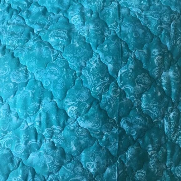 Hand Crafted Quilt Turquoise and Red - Picture 12 of 15